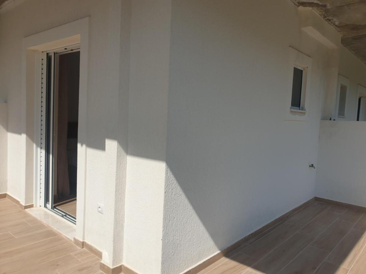 Rooms By George Dhërmi Buitenkant foto