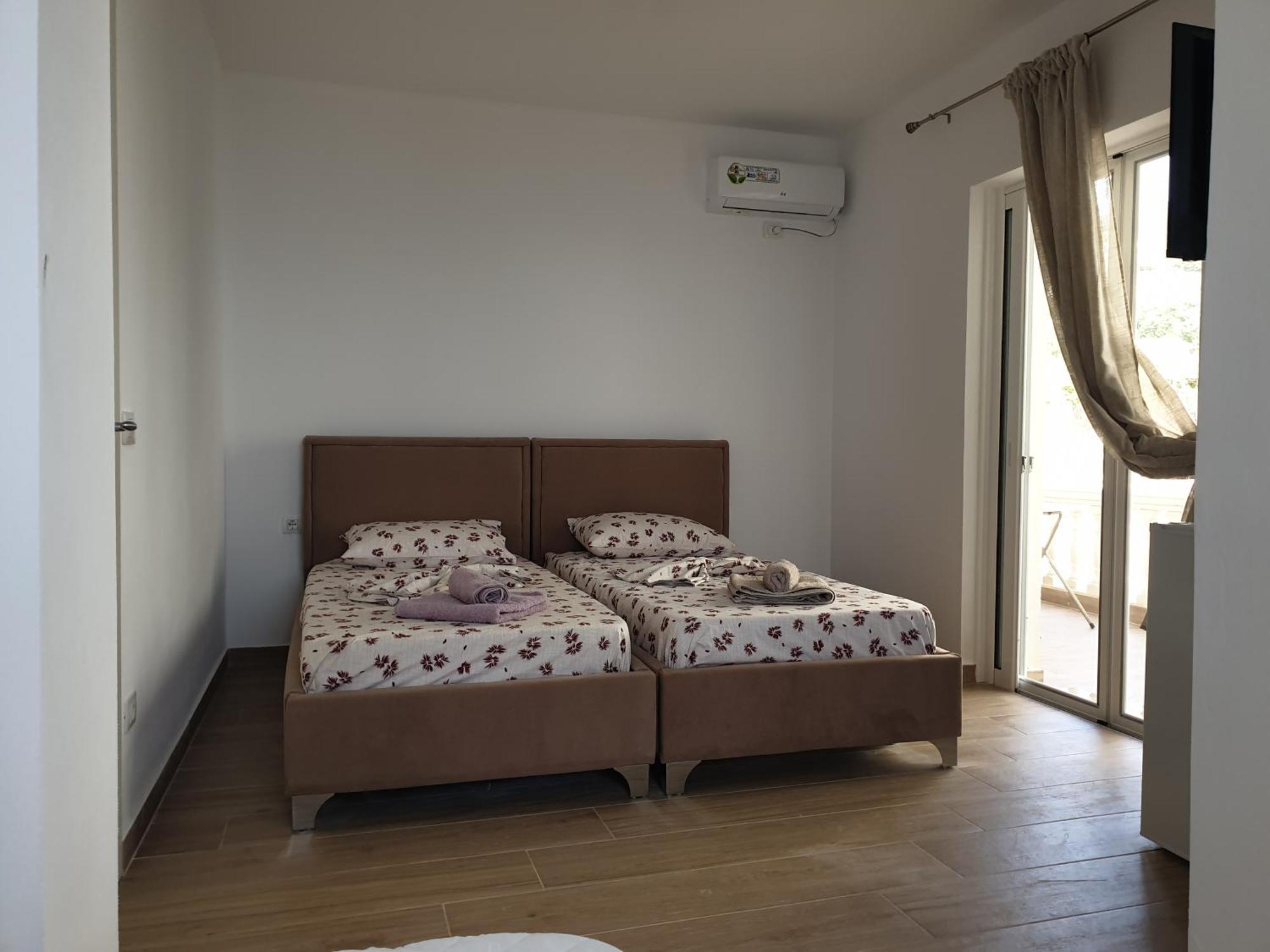 Rooms By George Dhërmi Kamer foto